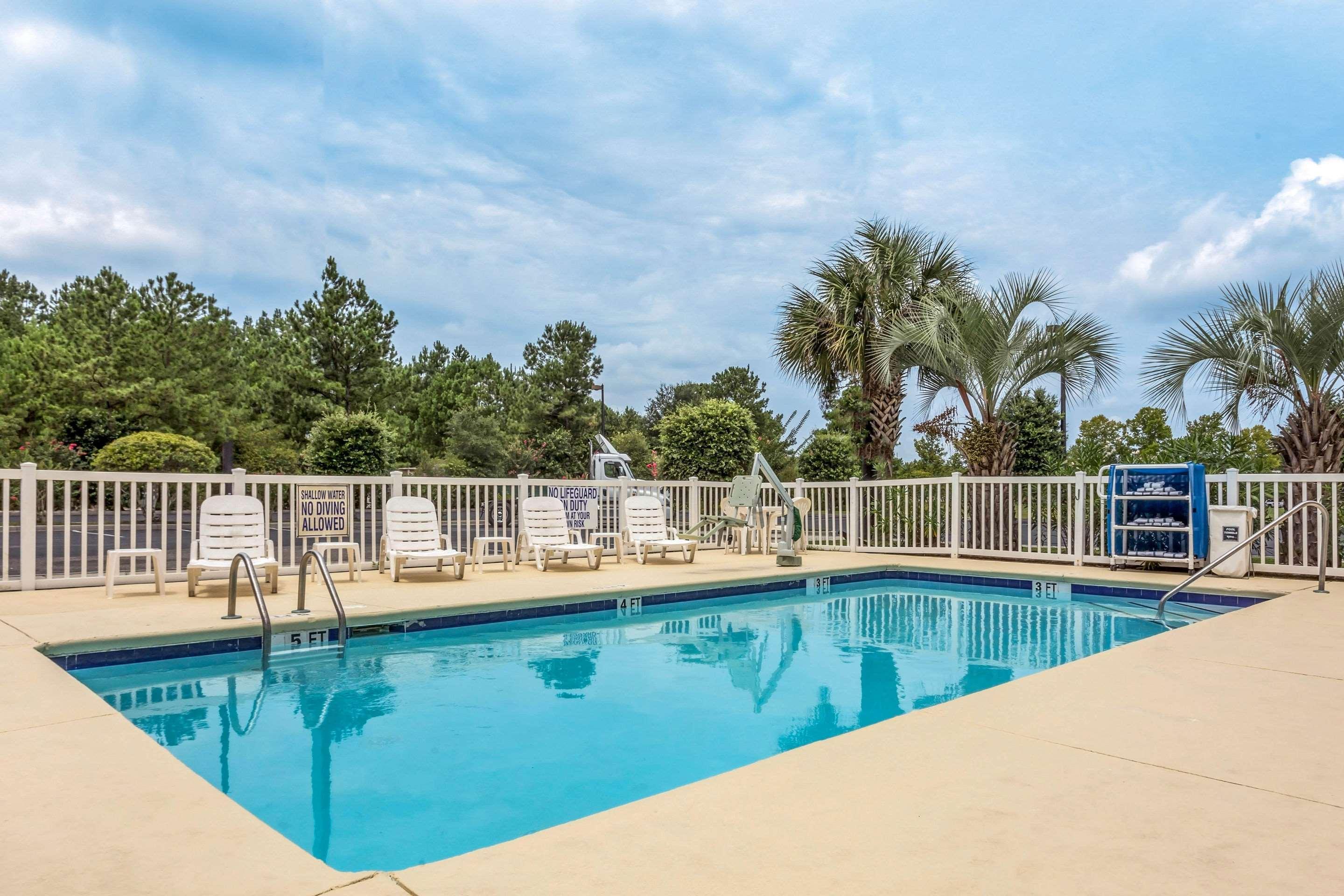 Comfort Suites At The University Conway Exterior photo