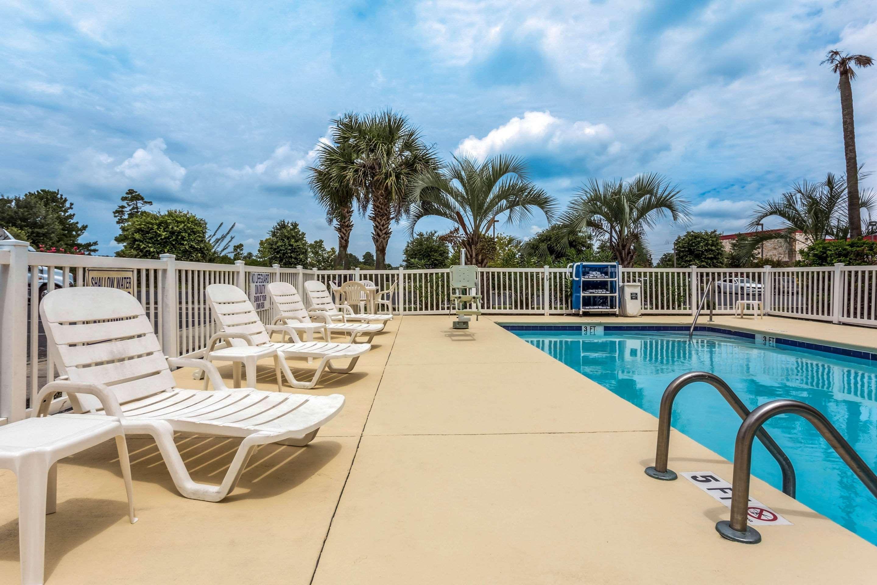 Comfort Suites At The University Conway Exterior photo